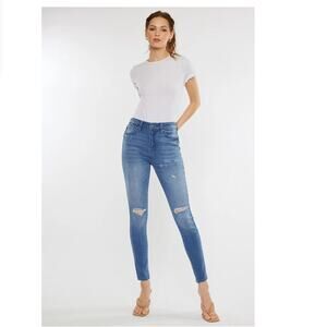 🆕️ | KanCan Hilarie High Rise Super Skinny Distressed Jeans Medium Wash 9/28